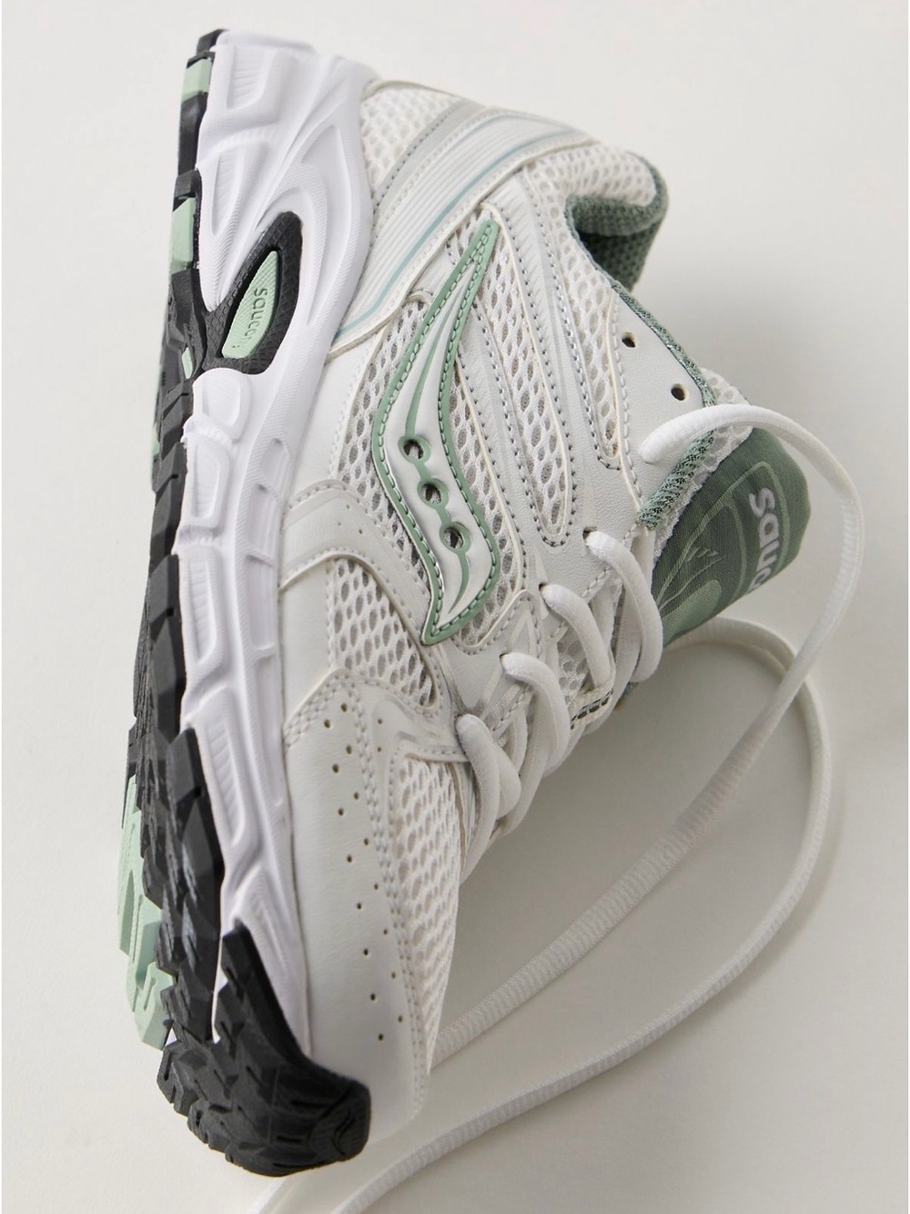 Saucony Ride Millennium White Sage Sneakers NWT Free People Size 9.5W 7.5M